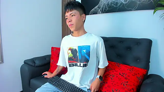 MaxiWildd online show from February 19, 12:34 pm