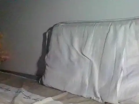 malacobi0 online show from February 25, 4:30 pm