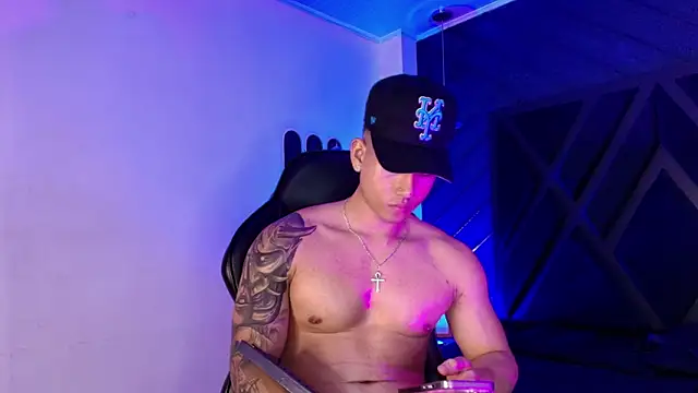 Draven Marceaux online show from March 25, 3:38 pm