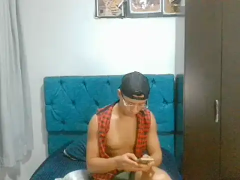 sebasbabyhot online show from August 4, 2:54 pm
