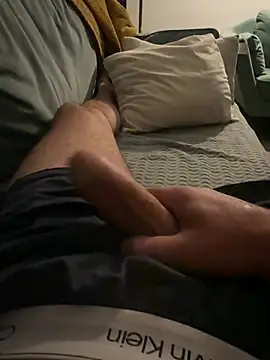 Bigtitsloveshow online show from May 24, 3:23 am
