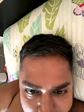 Snapshot of blrguychub chatting on September 13, 4:13 am blrguychub online show from September 13, 4:13 am