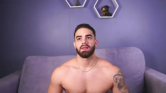 Paul Phoenix online show from November 3, 8:43 pm