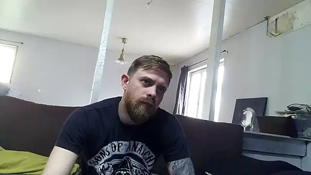 Bikerhot883hd online show from April 12, 4:19 pm