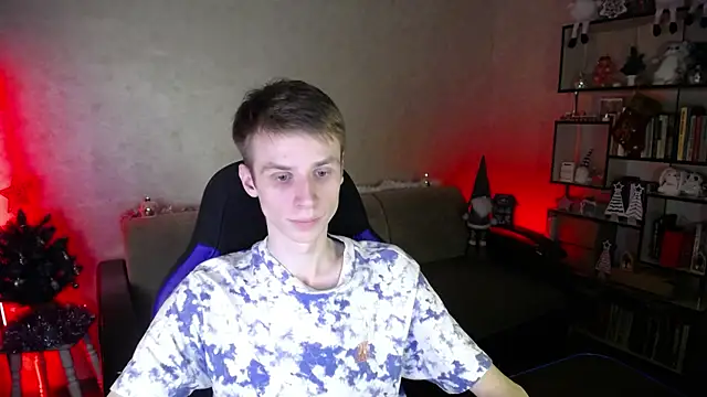 yes cute boy  online show from January 8, 9:20 pm