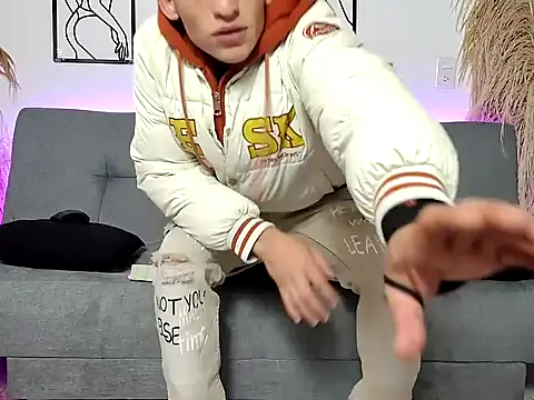 Masterblue hot online show from December 18, 11:50 am