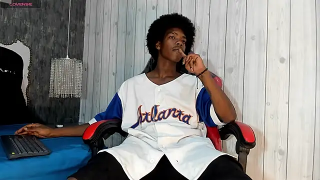 Snapshot of Cam_Brown chatting on October 19, 4:39 am Cam Brown online show from October 19, 4:39 am