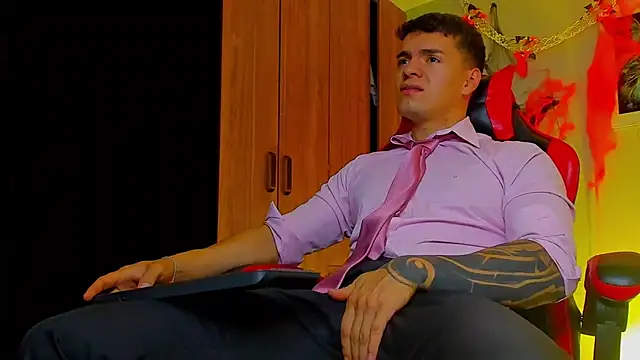 ALPHA DOMINUS  online show from October 21, 3:53 am