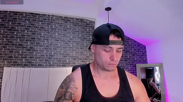 connorsmiith online show from February 23, 11:45 am