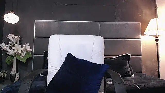 blackbignude online show from October 22, 1:20 am