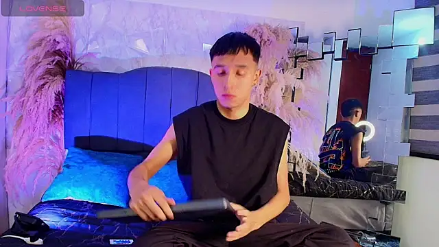 Isaac tan online show from February 19, 6:10 am