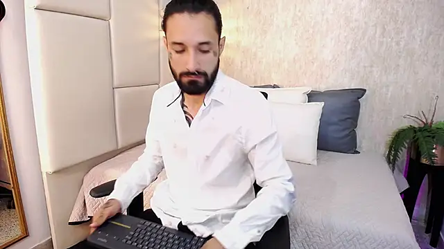 Hisoka 011 online show from February 16, 7:34 pm