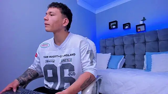 Thomas moon online show from November 26, 12:30 pm