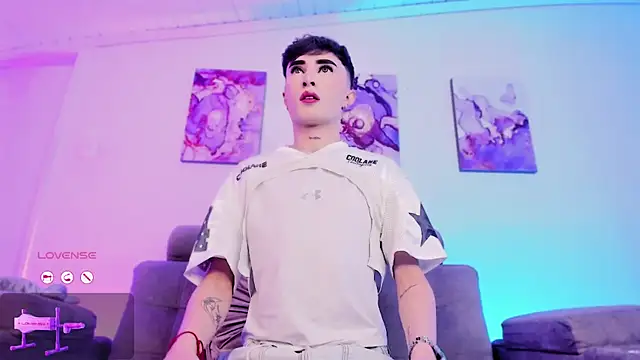 SebastianHilton online show from February 18, 7:11 pm