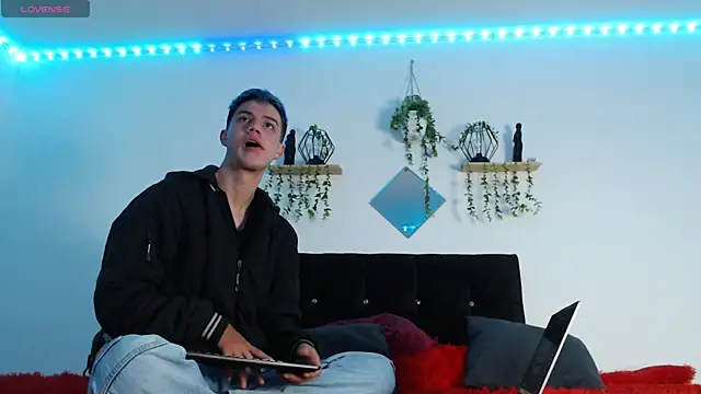 nicktorn online show from July 14, 5:08 pm
