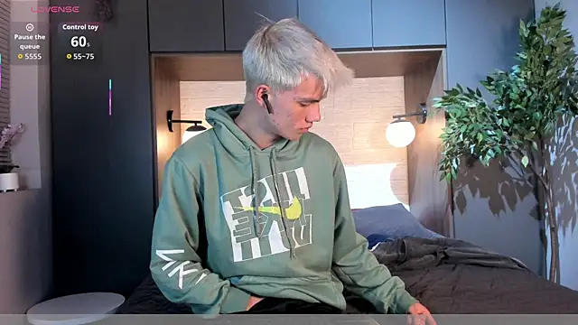 nicktorn online show from November 29, 1:13 pm