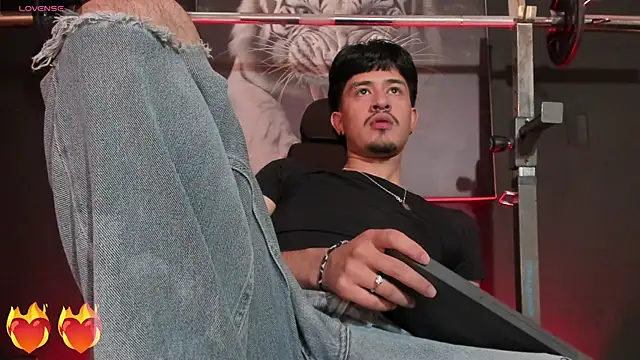 DimitriDeluxe online show from October 30, 8:54 pm