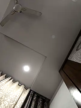 moonflower25 online show from December 18, 2:35 pm