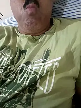 moonflower25 online show from November 1, 1:42 am