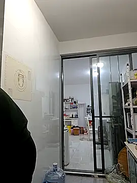 huanhuanaaaaa online show from April 9, 10:21 am