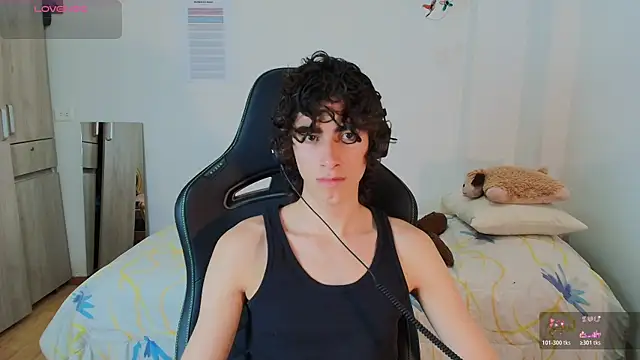 Nude Boy18 online show from February 25, 4:02 am