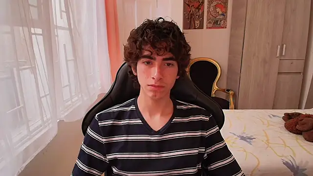Snapshot of Nude_Boy18 chatting on October 21, 8:55 pm Nude Boy18 online show from October 21, 8:55 pm
