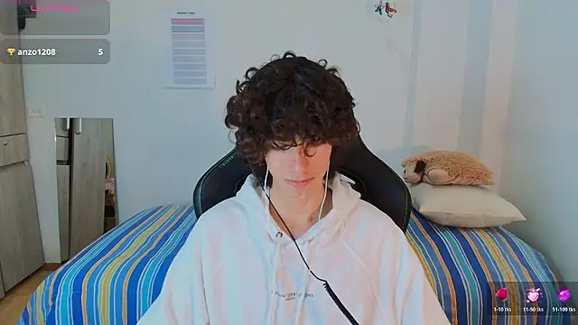 Nude Boy18 online show from February 24, 2:34 am