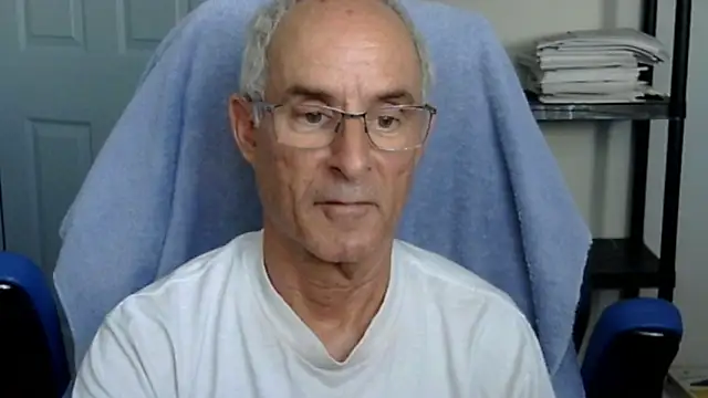 funone1999 online show from November 26, 9:40 pm