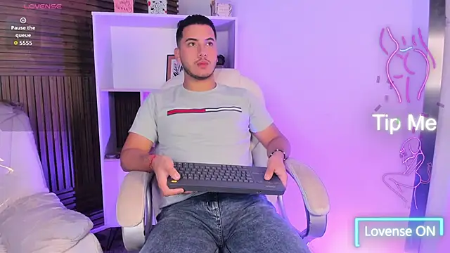 Axel grey  online show from November 18, 12:42 pm