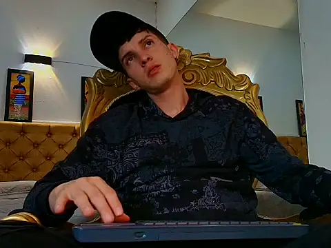 Jheampiiero online show from June 3, 8:36 pm