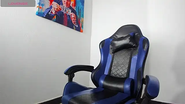 Yiyo10  online show from June 23, 4:06 am