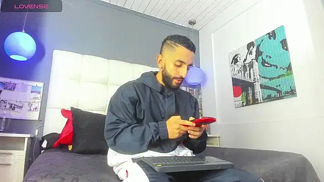 Yiyo10  online show from February 6, 4:20 am