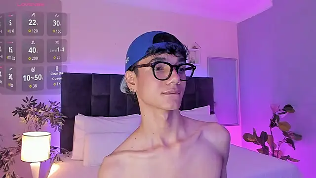 Phillicious   online show from November 10, 9:31 pm