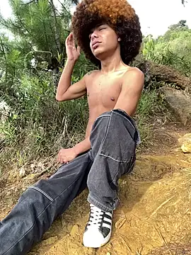 Alexis Spicter online show from December 14, 9:00 pm