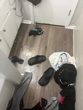 hornyandlonely2024 online show from December 15, 10:07 pm