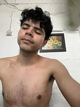 Axel-Mejia online show from July 5, 7:43 pm