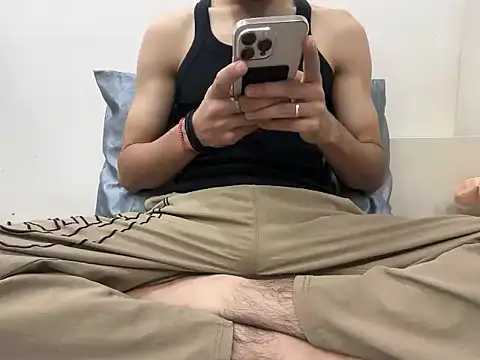 coupleyug online show from February 4, 12:22 pm