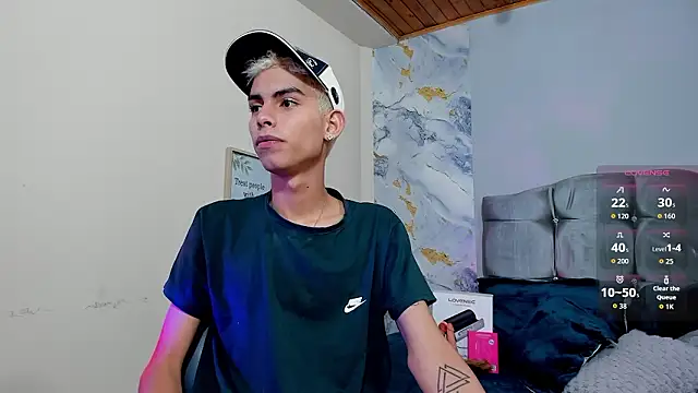 Room 69x online show from February 5, 7:48 am