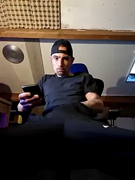 kompiee online show from December 5, 7:26 am