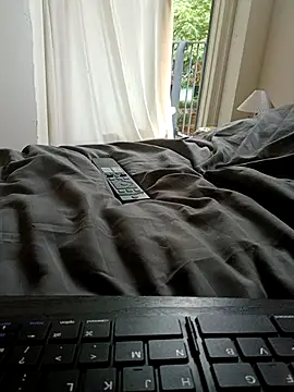 Snapshot of handsome8inchh chatting on September 14, 3:36 pm handsome8inchh online show from September 14, 3:36 pm