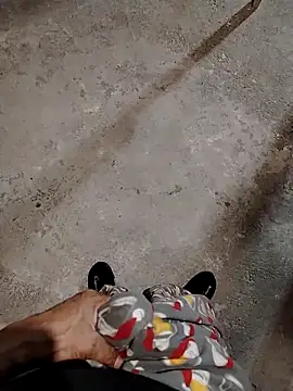 Alaver2587 online show from February 15, 2:07 am