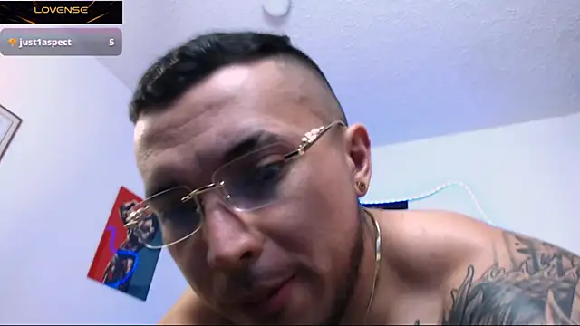 hank fuller01 online show from February 26, 12:34 am