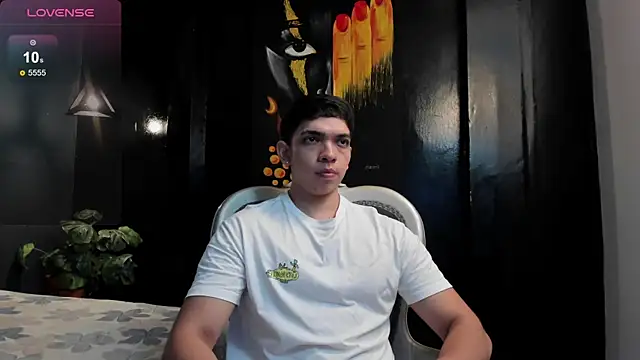 Eryonbradley online show from April 10, 11:23 pm