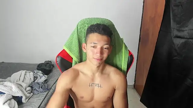 JuanchiT66 online show from March 2, 4:01 am