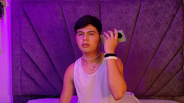 Felipe Cold online show from March 3, 2:52 am