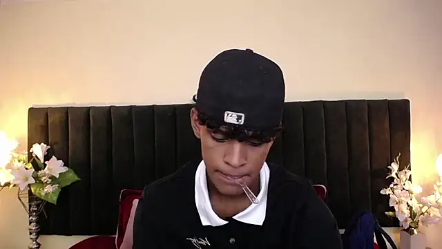 jhos padill online show from April 7, 1:33 pm