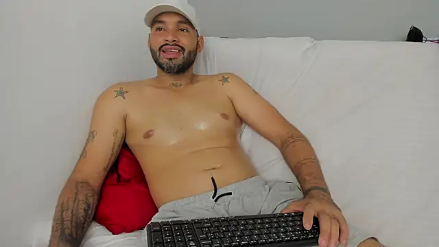 Snapshot of Zane_Cross chatting on September 24, 1:20 pm Zane Cross online show from September 24, 1:20 pm