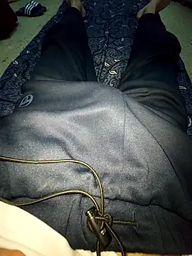 Snapshot of RaoufDz17cm chatting on October 27, 1:08 am RaoufDz17cm online show from October 27, 1:08 am