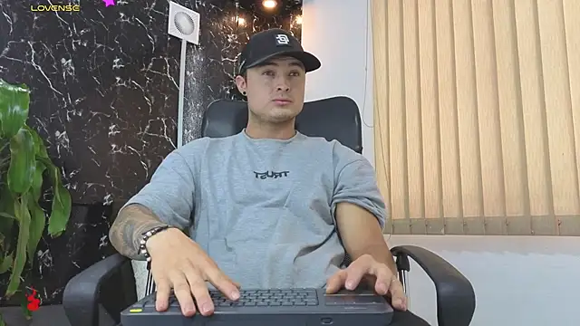 Alexander ferre online show from March 18, 1:47 pm