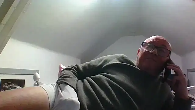 Snapshot of naughtygrandad1 chatting on October 16, 6:05 pm naughtygrandad1 online show from October 16, 6:05 pm